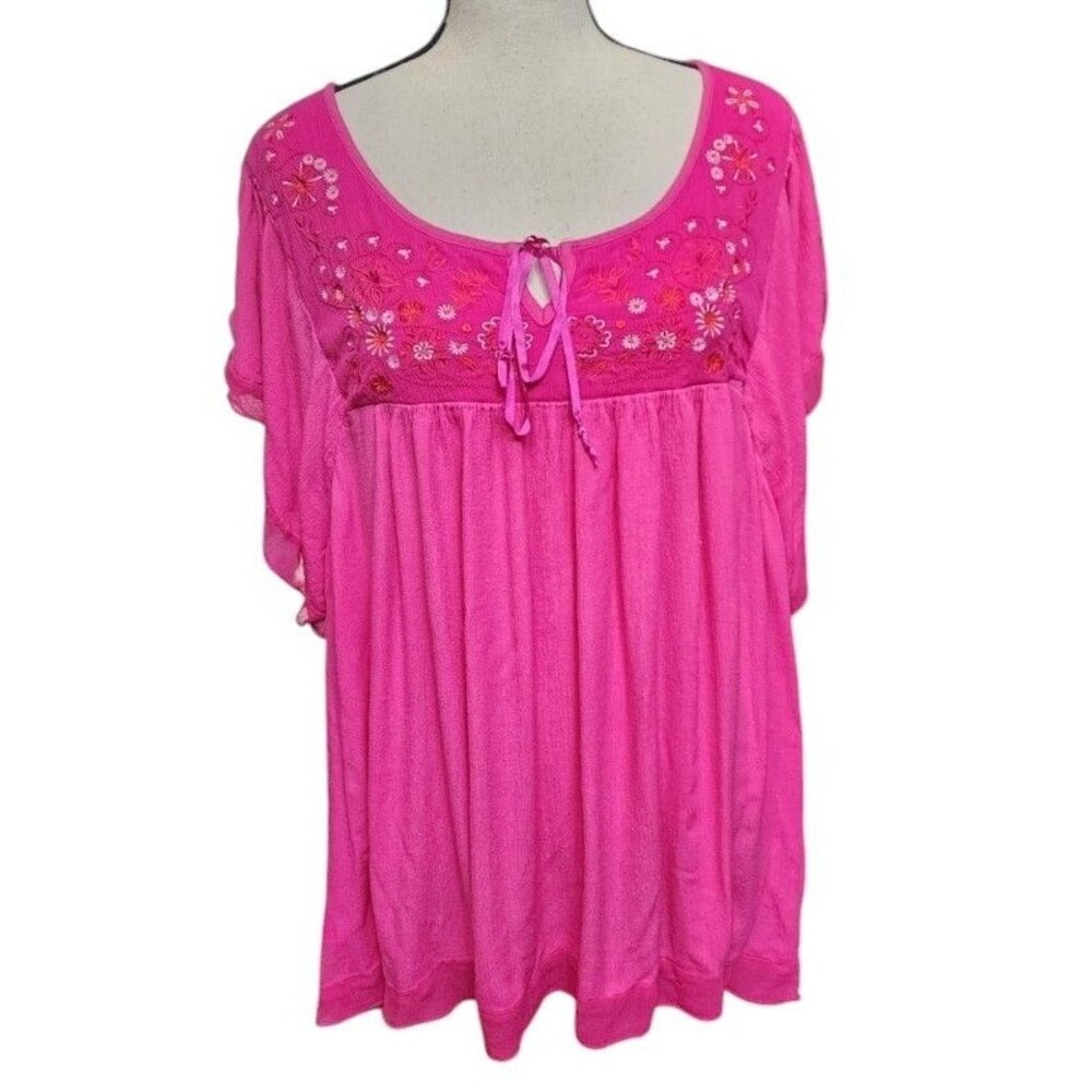 LIVE AND LET LIVE Pink Embroidered Babydoll Top Size 2X Flowy Chiffon Trim